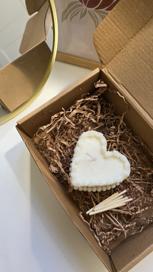 🤍 Soft Heart – Handmade Soy Wax Candle