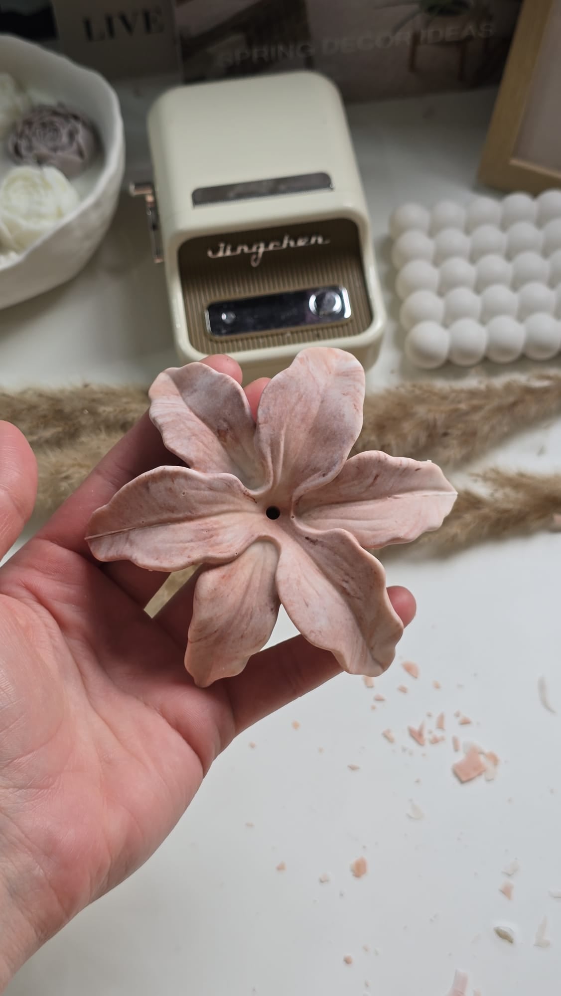 Lily Incence Holder
