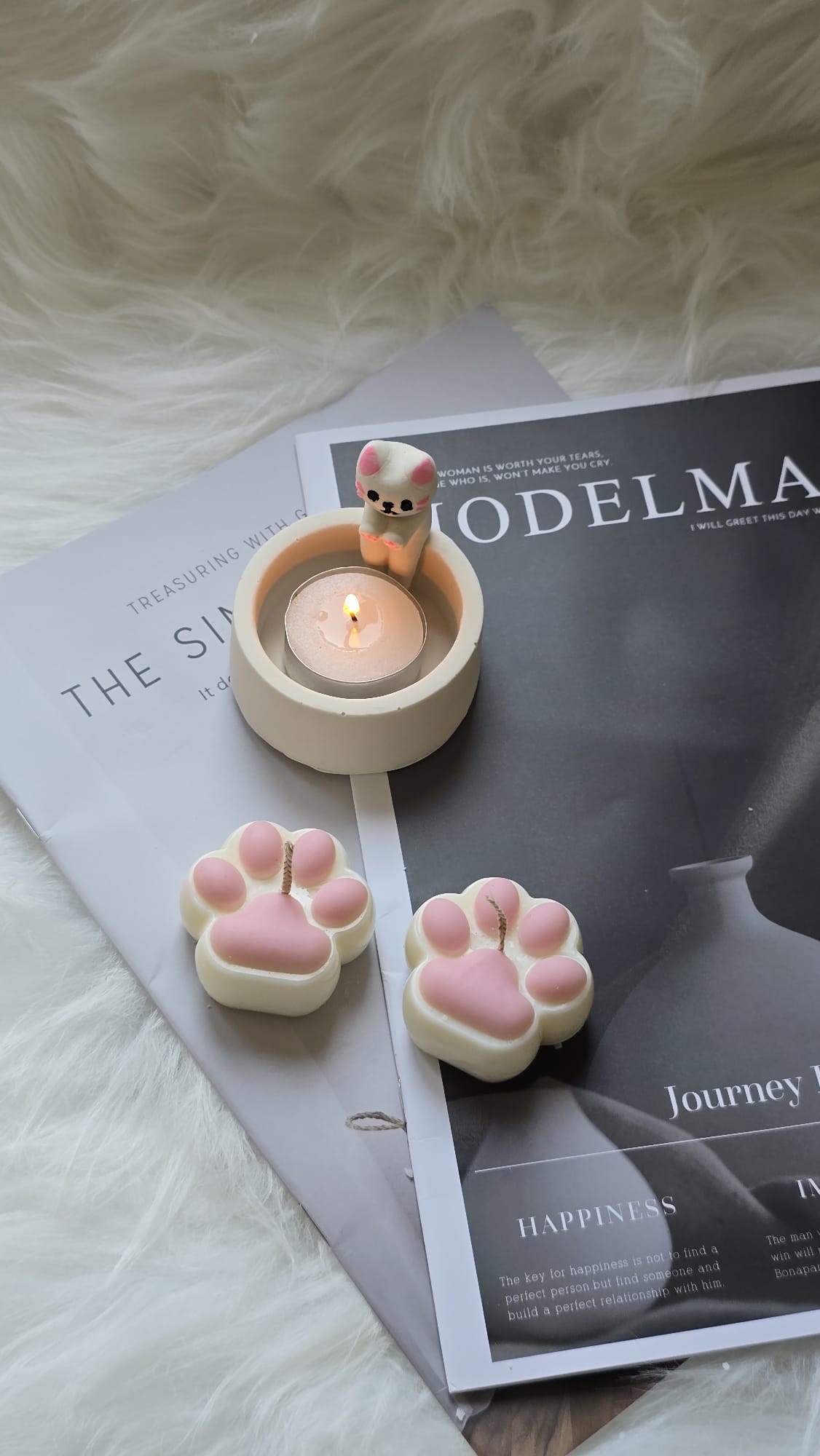 Pawfect Duo – Handmade Cat Paw Candle Set (2-Pack)
